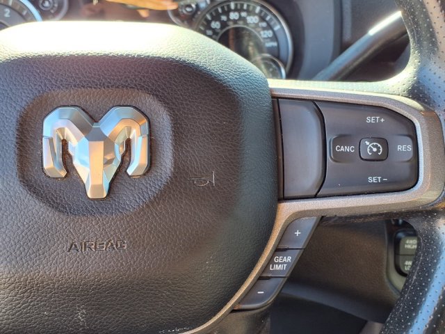 Used 2024 RAM 5500 Tradesman w/ Chrome Appearance Group AWD/4WD image 6