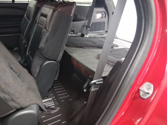 Used 2020 Ford Explorer Platinum w/ Premium Technology Package AWD/4WD image 23