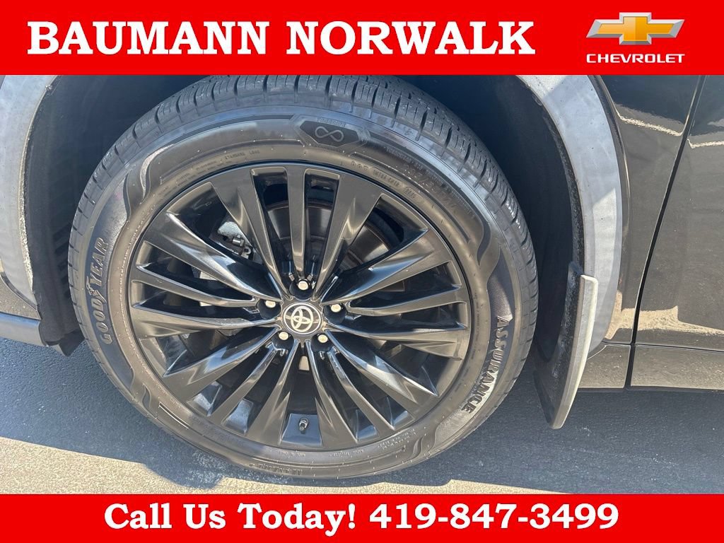 Used 2021 Toyota Highlander Platinum AWD/4WD image 11