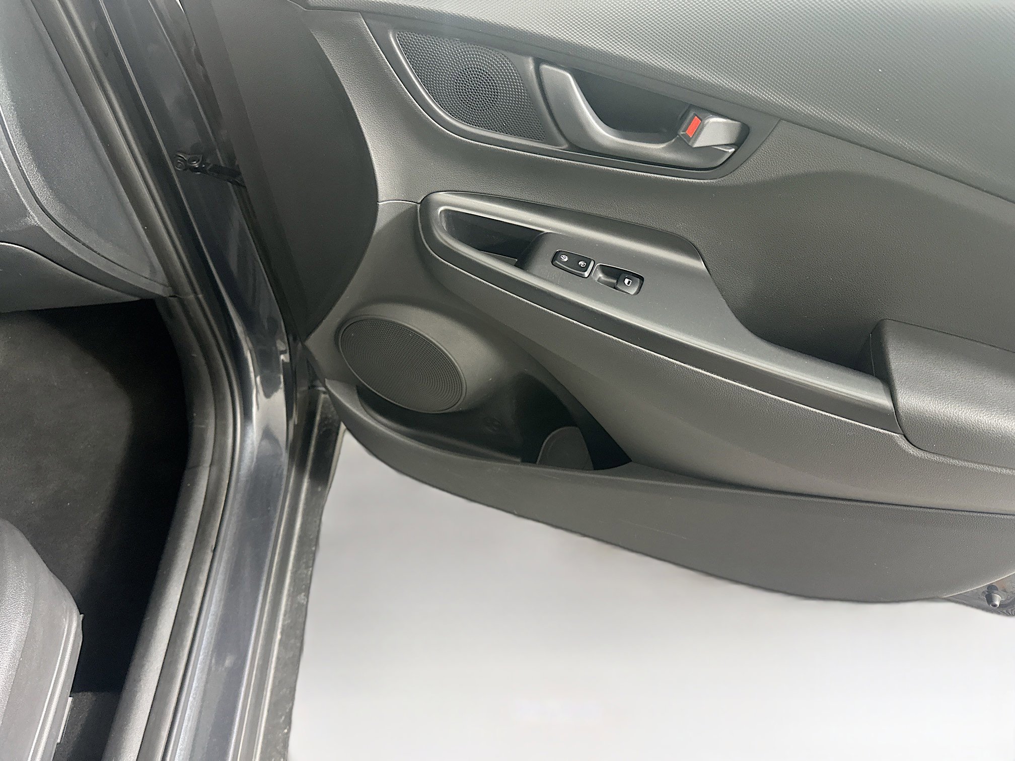 Used 2020 Hyundai Kona SE image 29