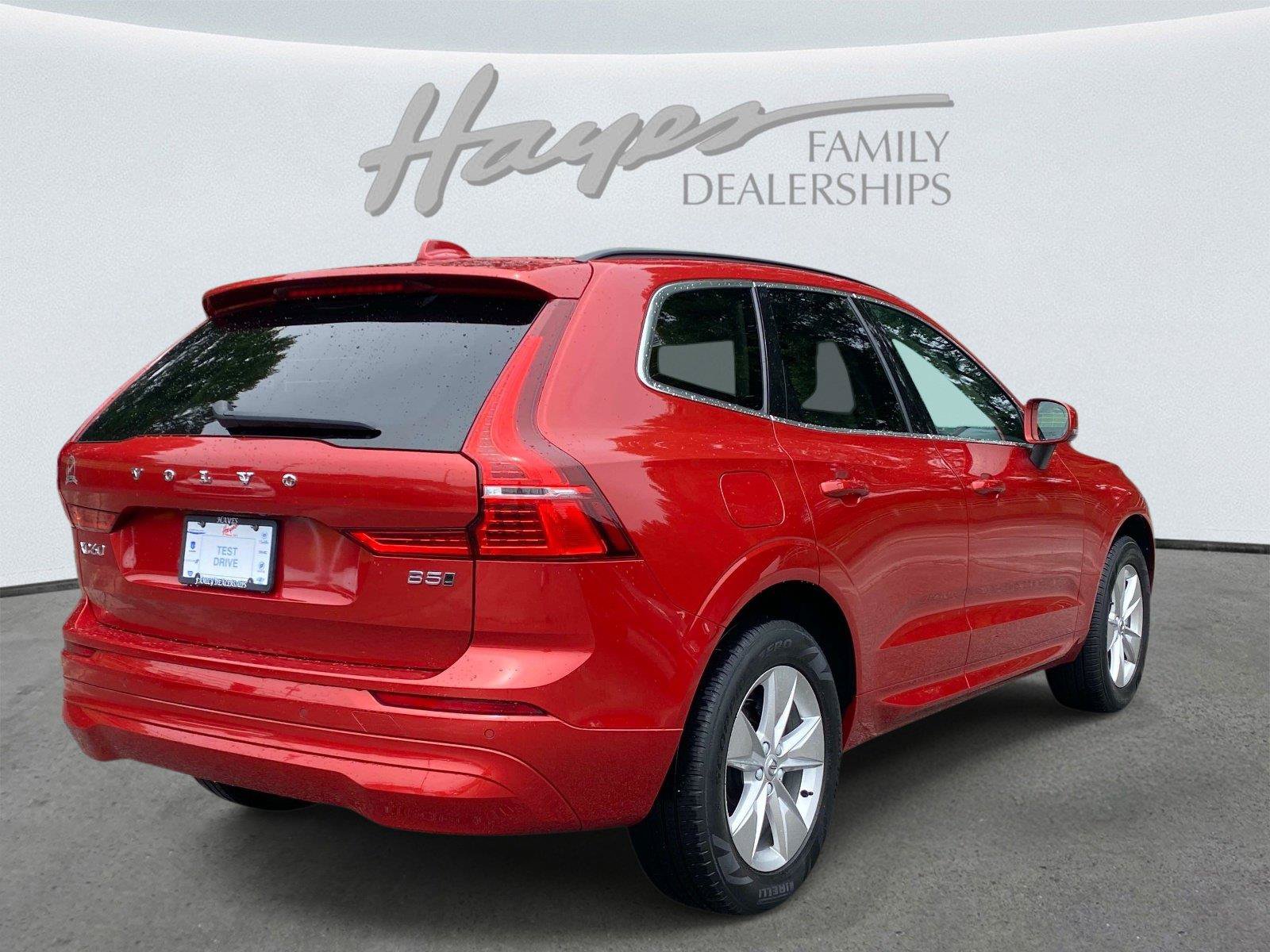 Used 2022 Volvo XC60 B5 Momentum AWD/4WD video 3