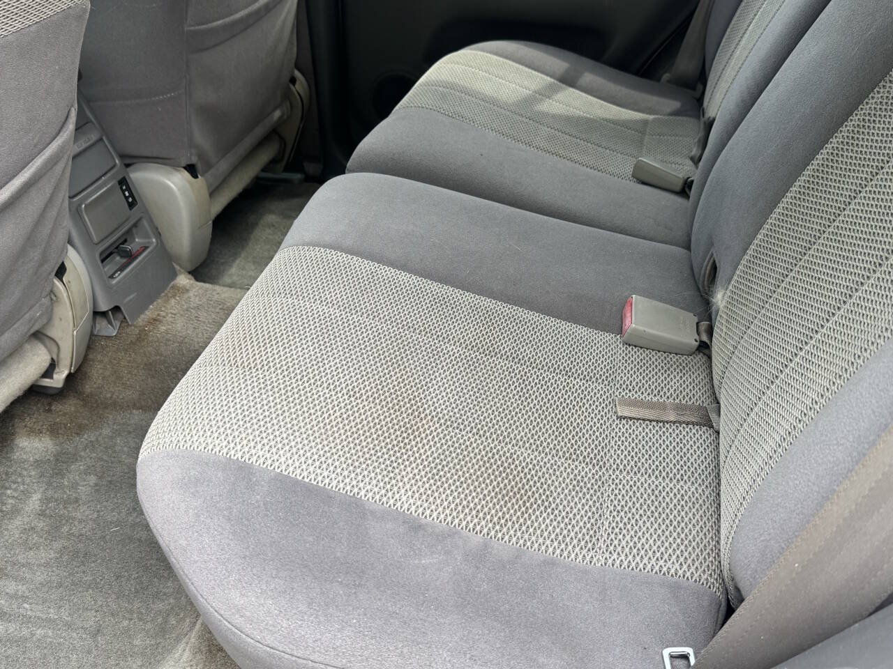 Used 2002 Toyota 4Runner SR5 AWD/4WD image 21