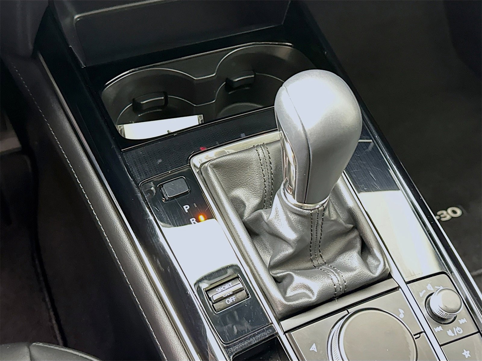 Used 2024 MAZDA CX-30 AWD 2.5 S w/ Preferred Package image 14