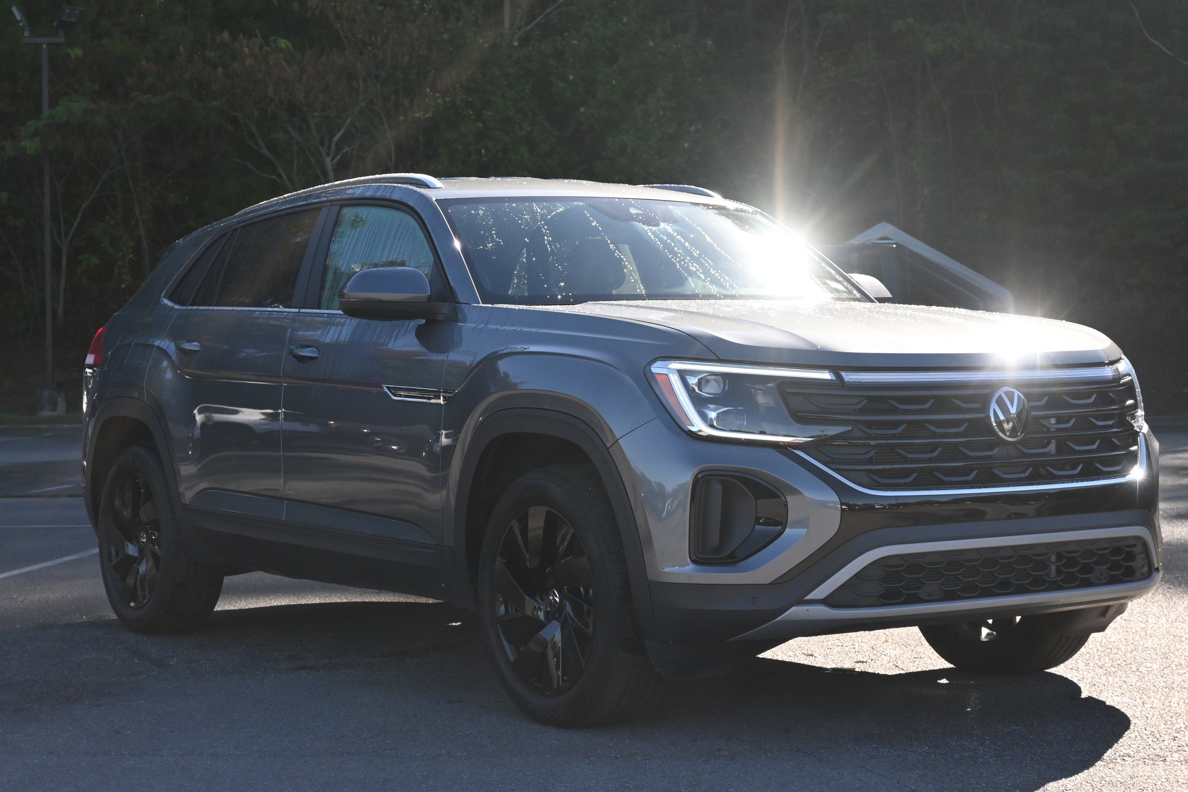 Used 2025 Volkswagen Atlas Cross Sport SE image 11