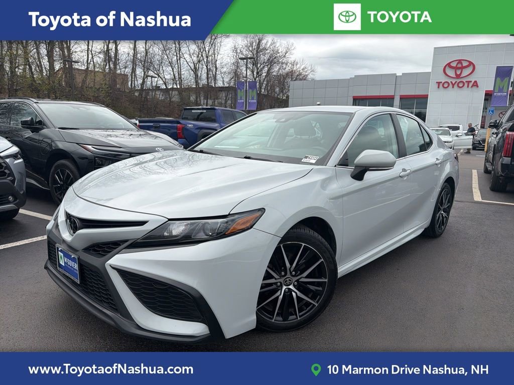 Certified 2024 Toyota Camry SE FWD image 1