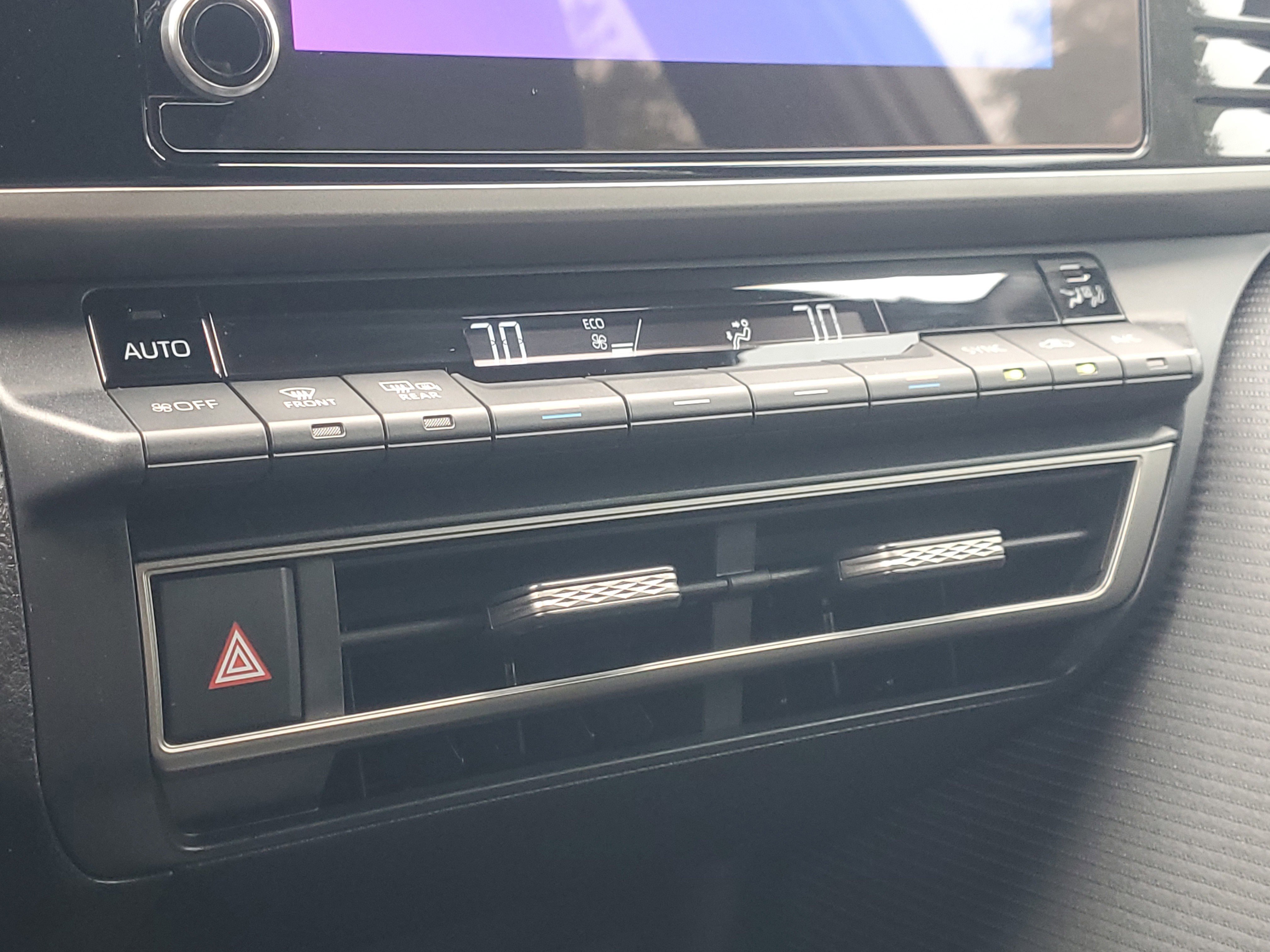 Used 2026 Toyota Camry SE image 28