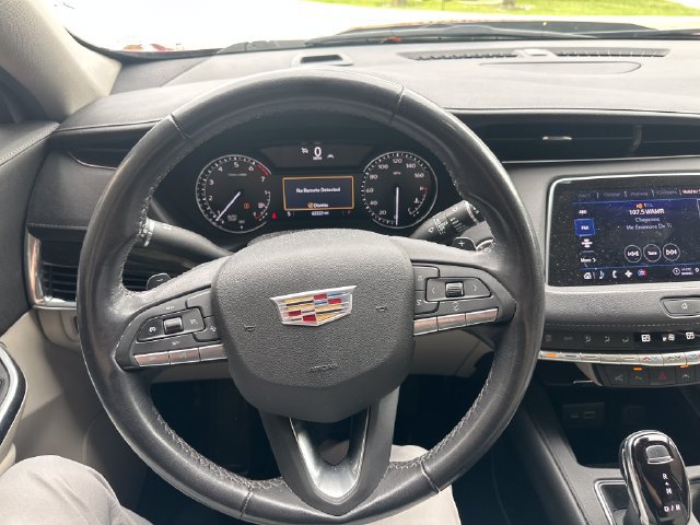Used 2022 Cadillac XT4 Premium Luxury w/ Enhanced Visibility Package FWD image 13