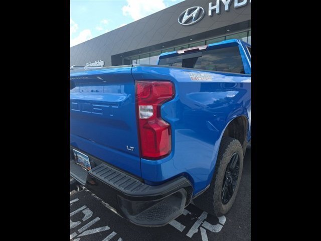 Used 2025 Chevrolet Silverado 1500 LT Trail Boss w/ Convenience Package II AWD/4WD image 21