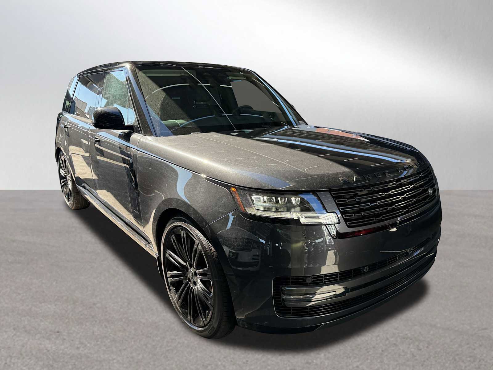 New 2025 Land Rover Range Rover Long Wheelbase SE image 1