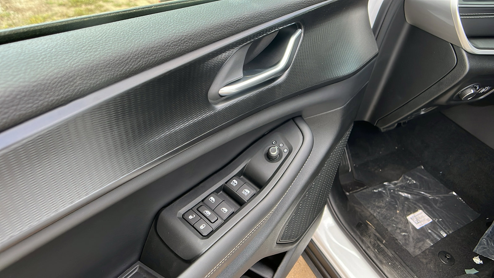 New 2025 Jeep Grand Cherokee L Altitude image 15