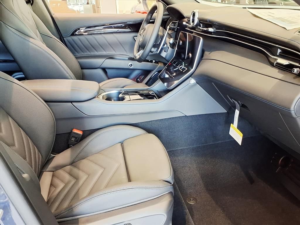 New 2026 Maserati Grecale Modena image 8