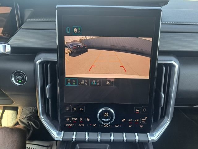 Used 2025 GMC Acadia Elevation FWD image 23