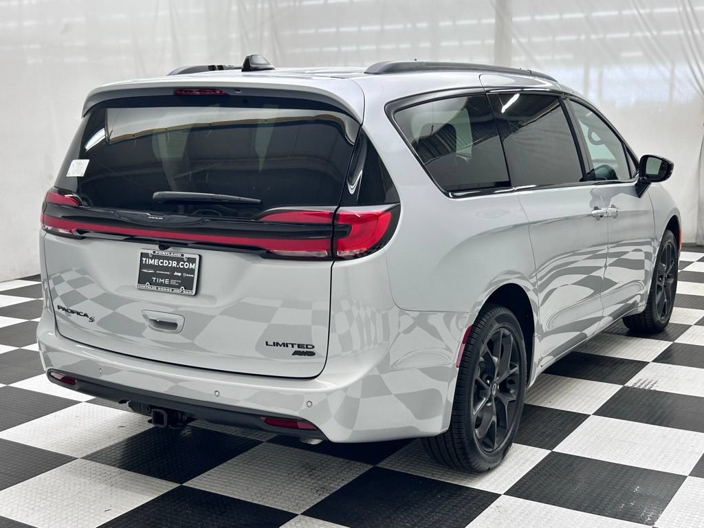New 2026 Chrysler Pacifica Limited w/ S Appearance Package AWD/4WD image 7