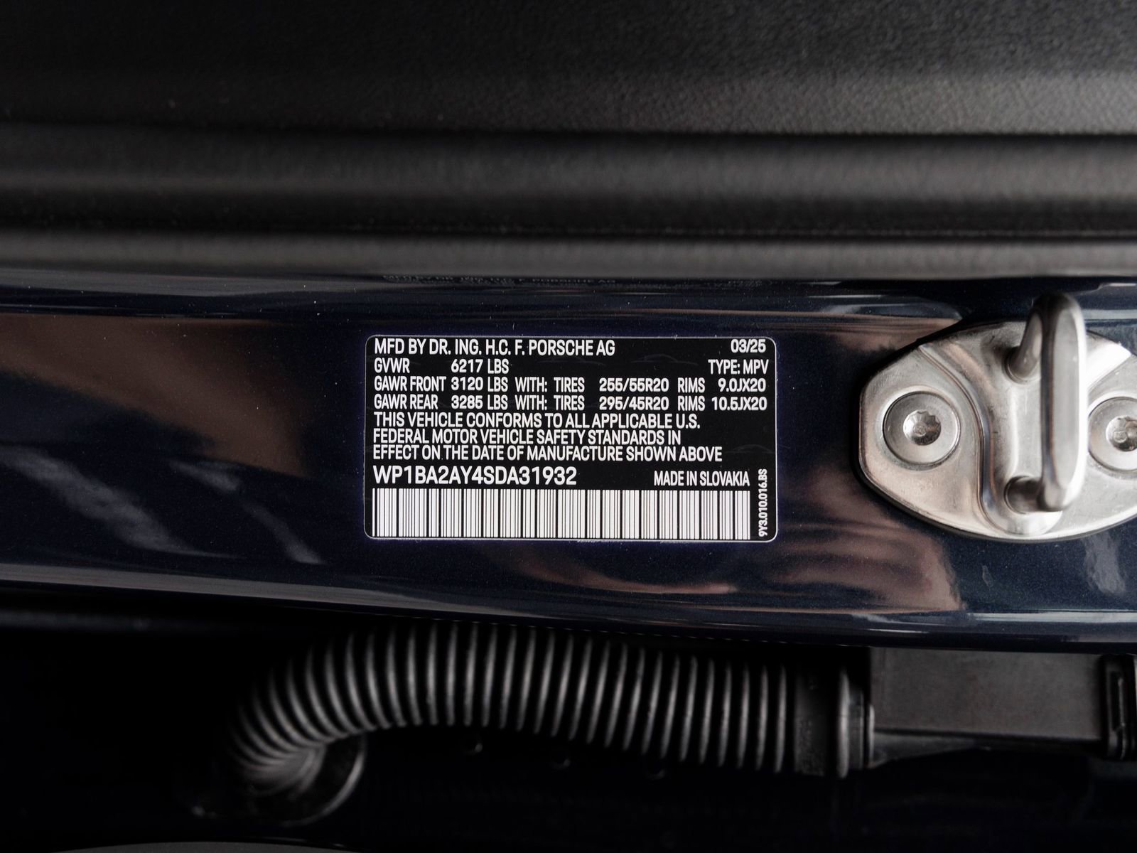 Used 2025 Porsche Cayenne Coupe AWD/4WD image 36