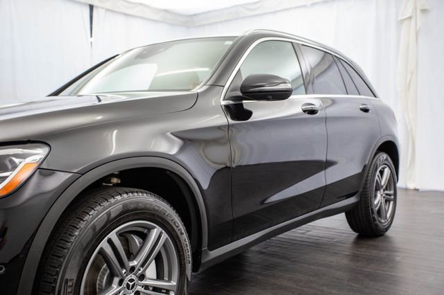 Used 2020 Mercedes-Benz GLC 300 4MATIC w/ Parking Assistance Package image 35