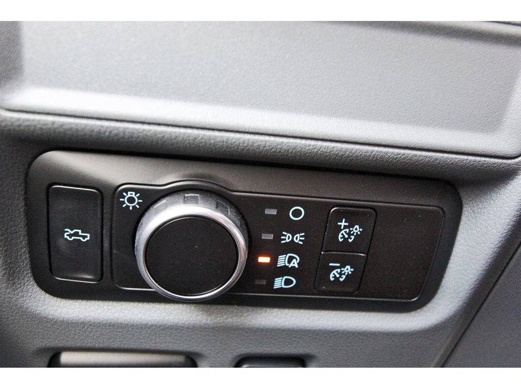 Used 2025 Ford F150 Lightning XLT AWD/4WD image 23