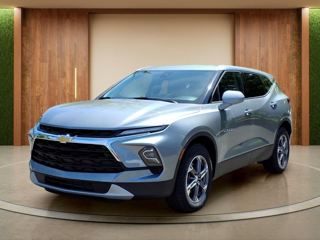 Certified 2025 Chevrolet Blazer LT AWD/4WD image 30