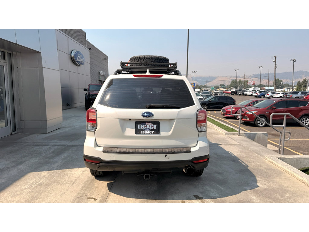 Used 2017 Subaru Forester 2.5i w/ Alloy Wheel Package AWD/4WD image 8