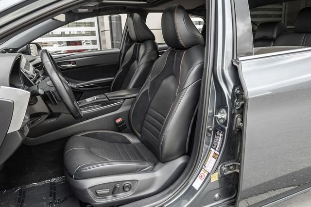 Used 2019 Toyota Avalon XSE FWD image 12