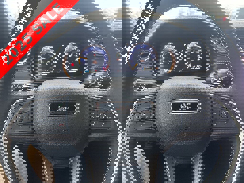 New 2025 Jeep Grand Cherokee L Limited image 10