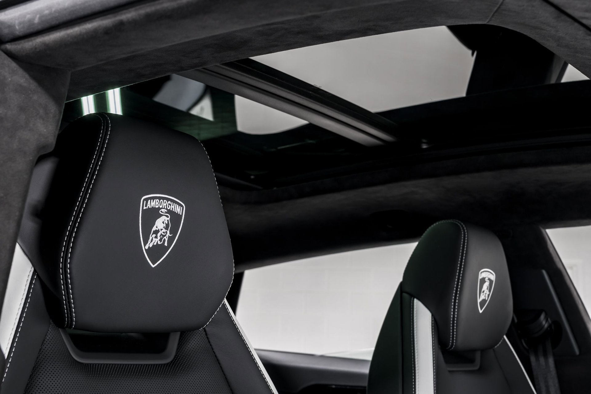 Used 2024 Lamborghini Urus S image 42