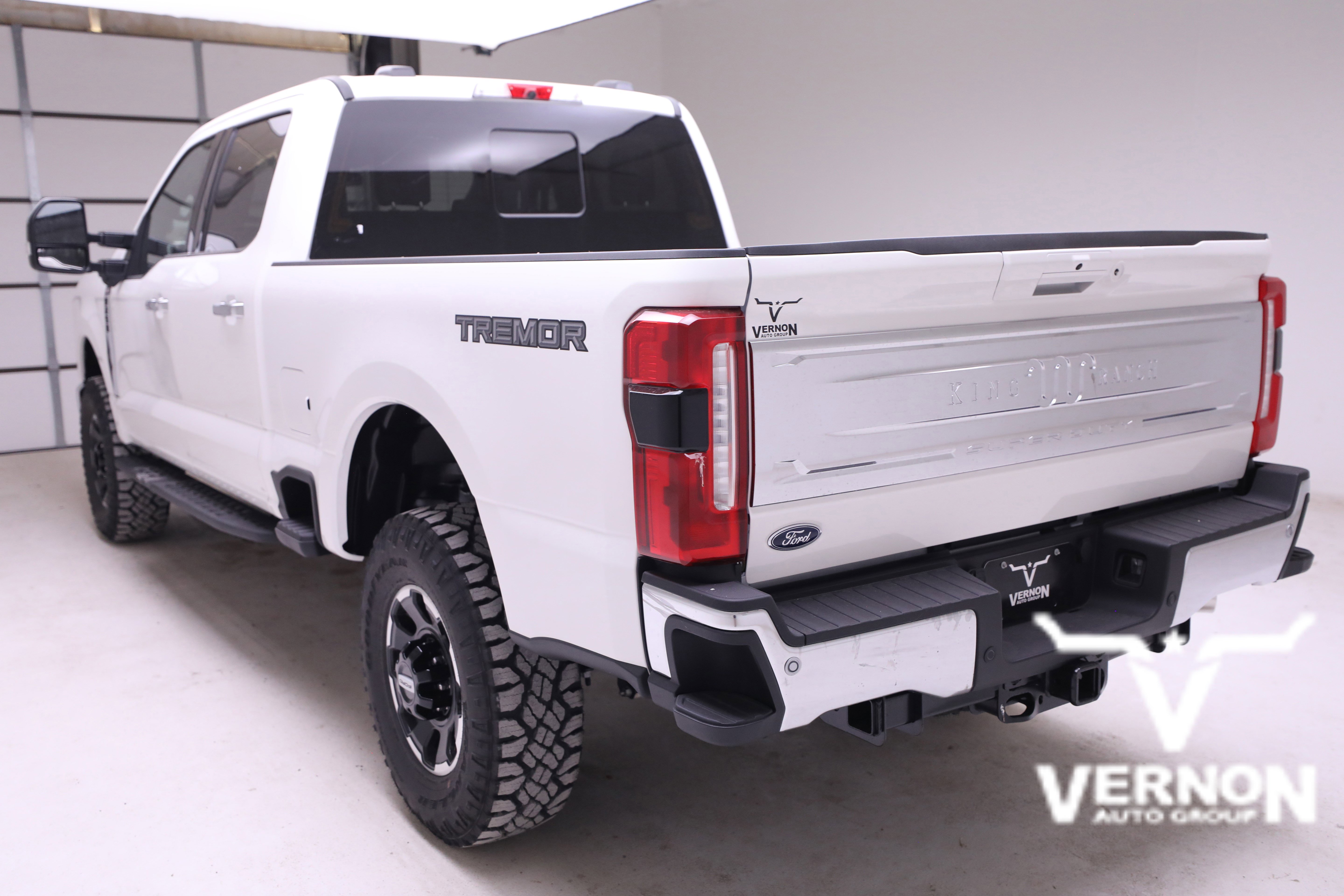 New 2026 Ford F250 King Ranch w/ Tremor Off-Road Package image 3