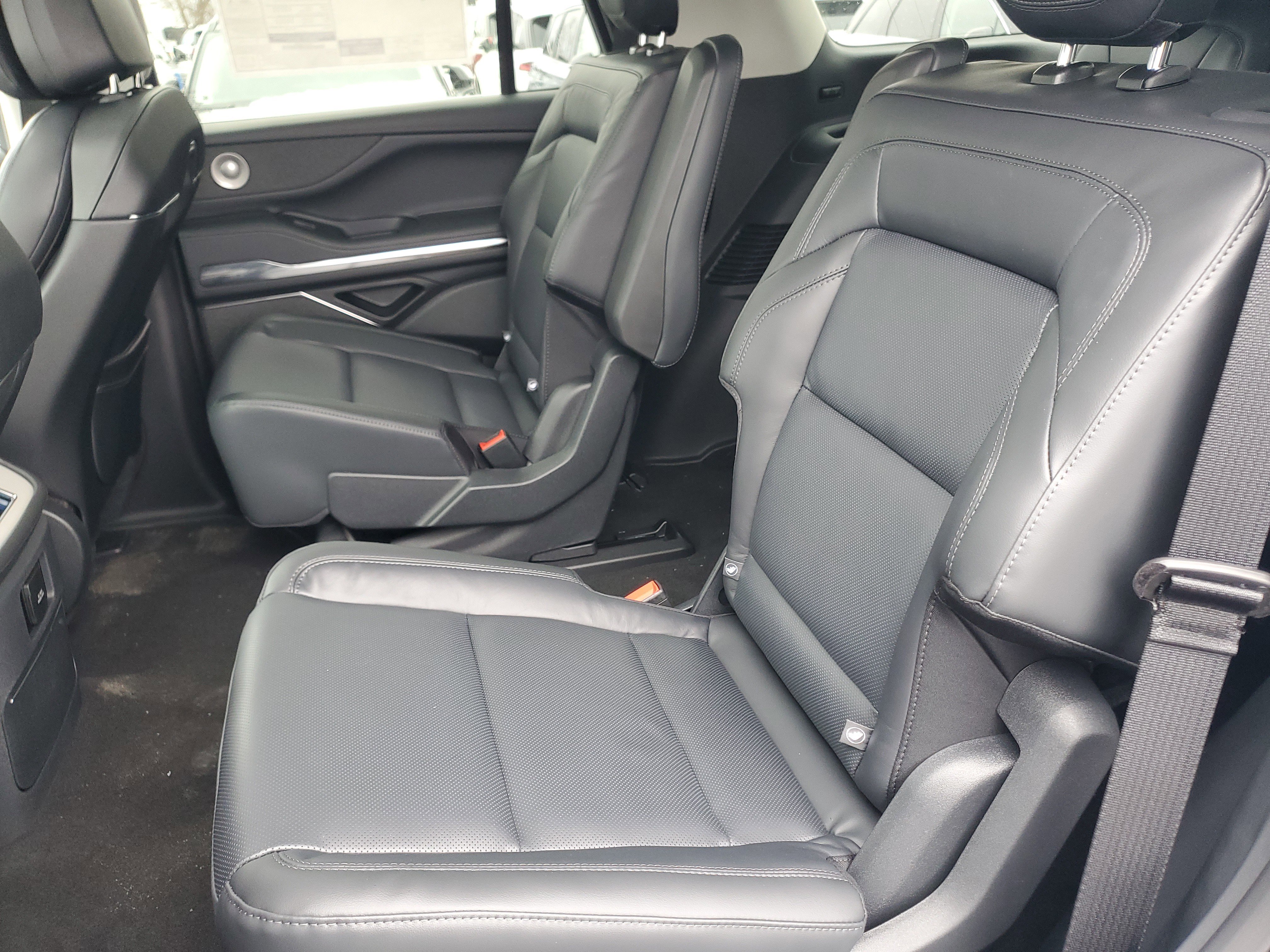 New 2026 Lincoln Navigator Reserve image 30