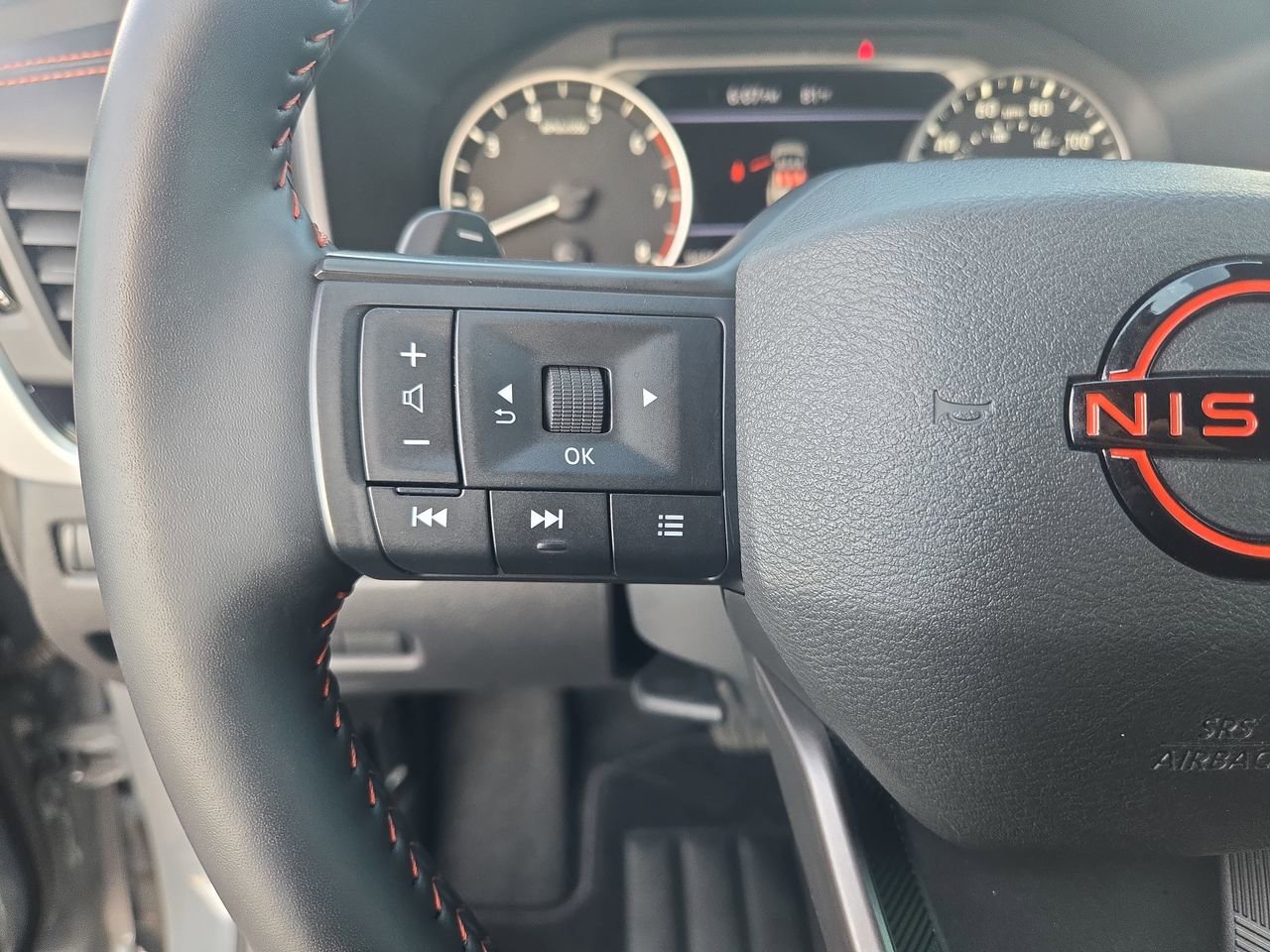 Certified 2025 Nissan Rogue SV image 17