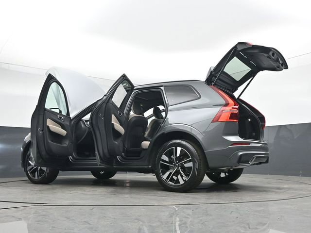 New 2026 Volvo XC60 B5 Core w/ Climate Package image 54