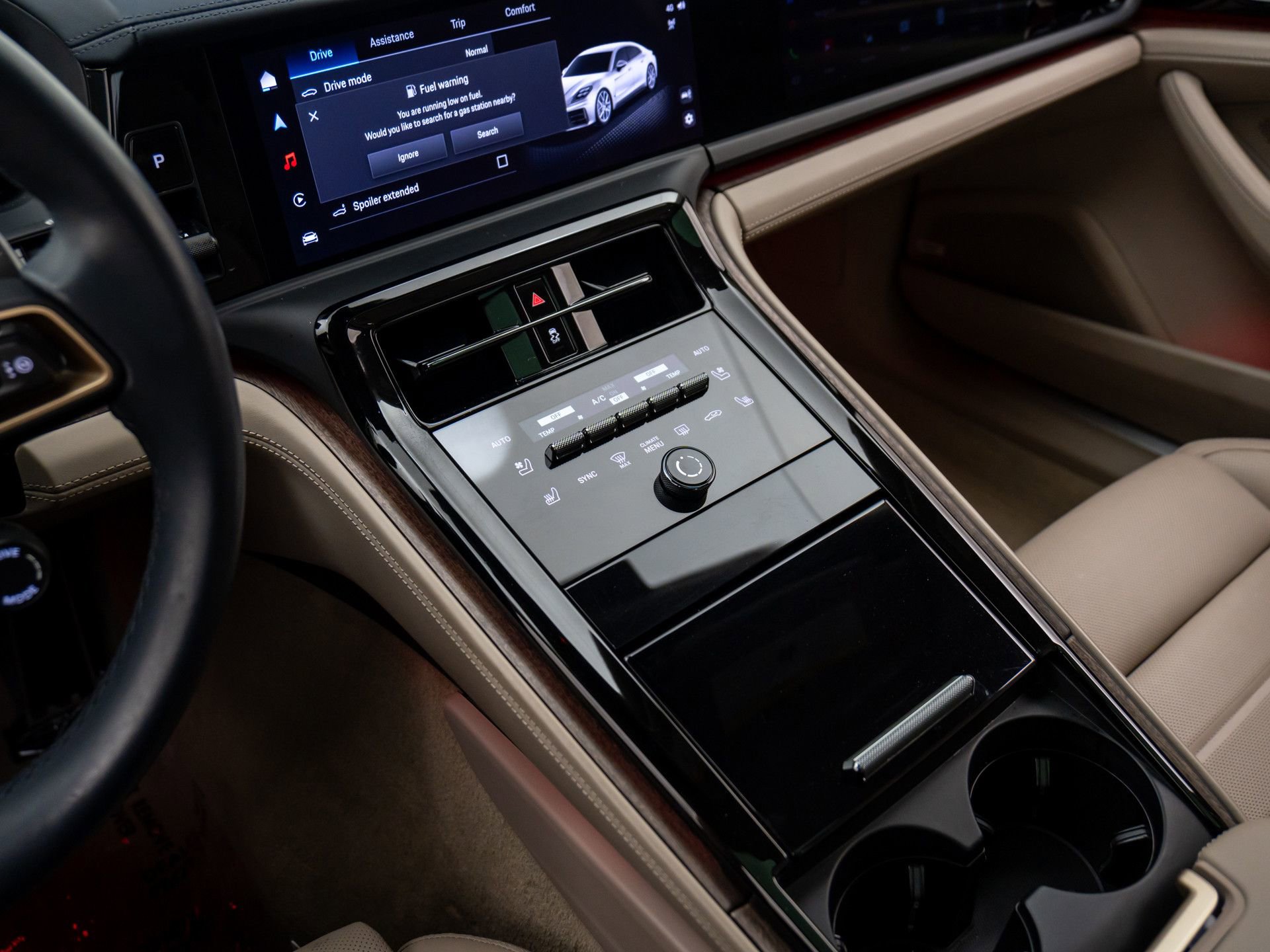 Certified 2024 Porsche Panamera 4 image 13