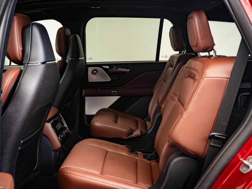 Used 2025 Lincoln Aviator Reserve w/ Equipment Group 201A image 36