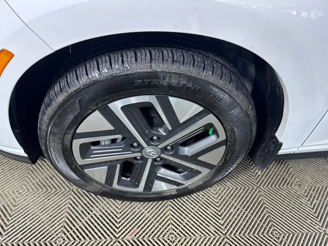 Used 2022 Hyundai Kona Limited image 10