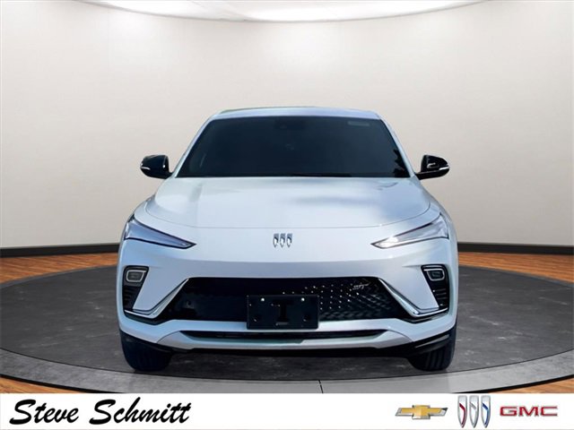 New 2025 Buick Envista Sport Touring image 3