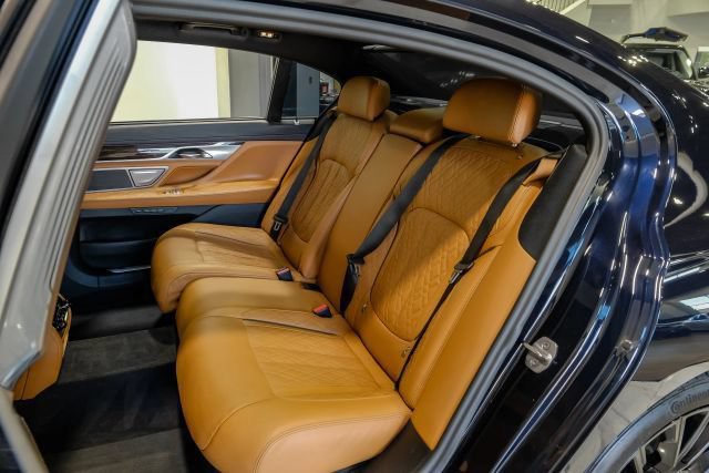 Used 2022 BMW 750i xDrive w/ Luxury Rear Seating Package AWD/4WD image 54
