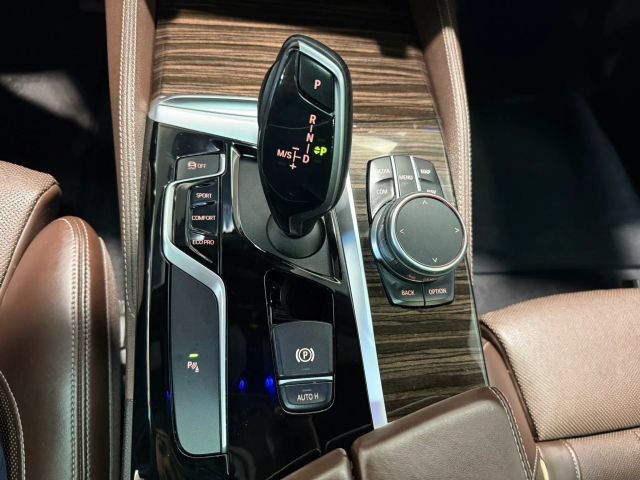 Used 2019 BMW 540i w/ M Sport Package image 22