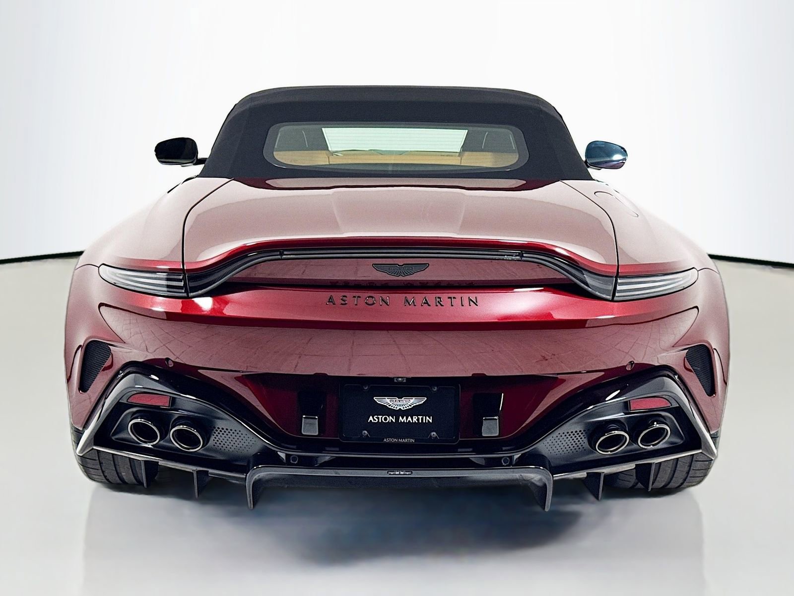Used 2026 Aston Martin V8 Vantage Coupe image 6