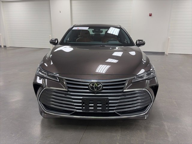 Certified 2019 Toyota Avalon Limited w/ Advanced Safety Package image 2