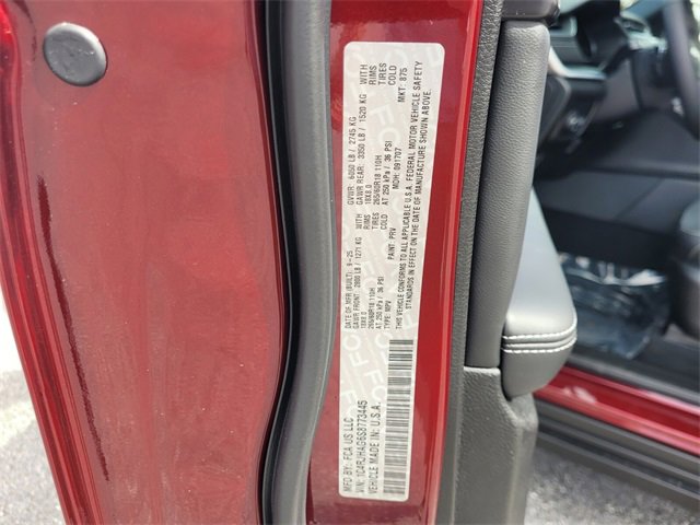 New 2025 Jeep Grand Cherokee Altitude image 21