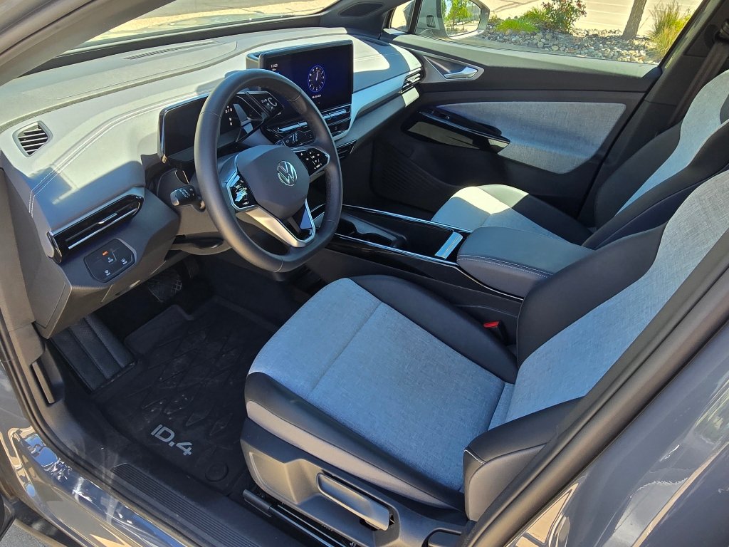 Used 2024 Volkswagen ID.4 2WD image 24