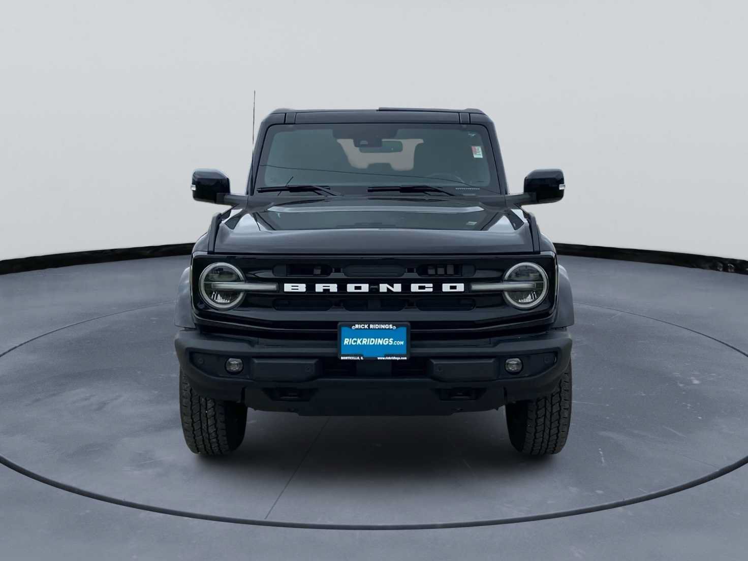 Used 2025 Ford Bronco Outer Banks AWD/4WD image 2
