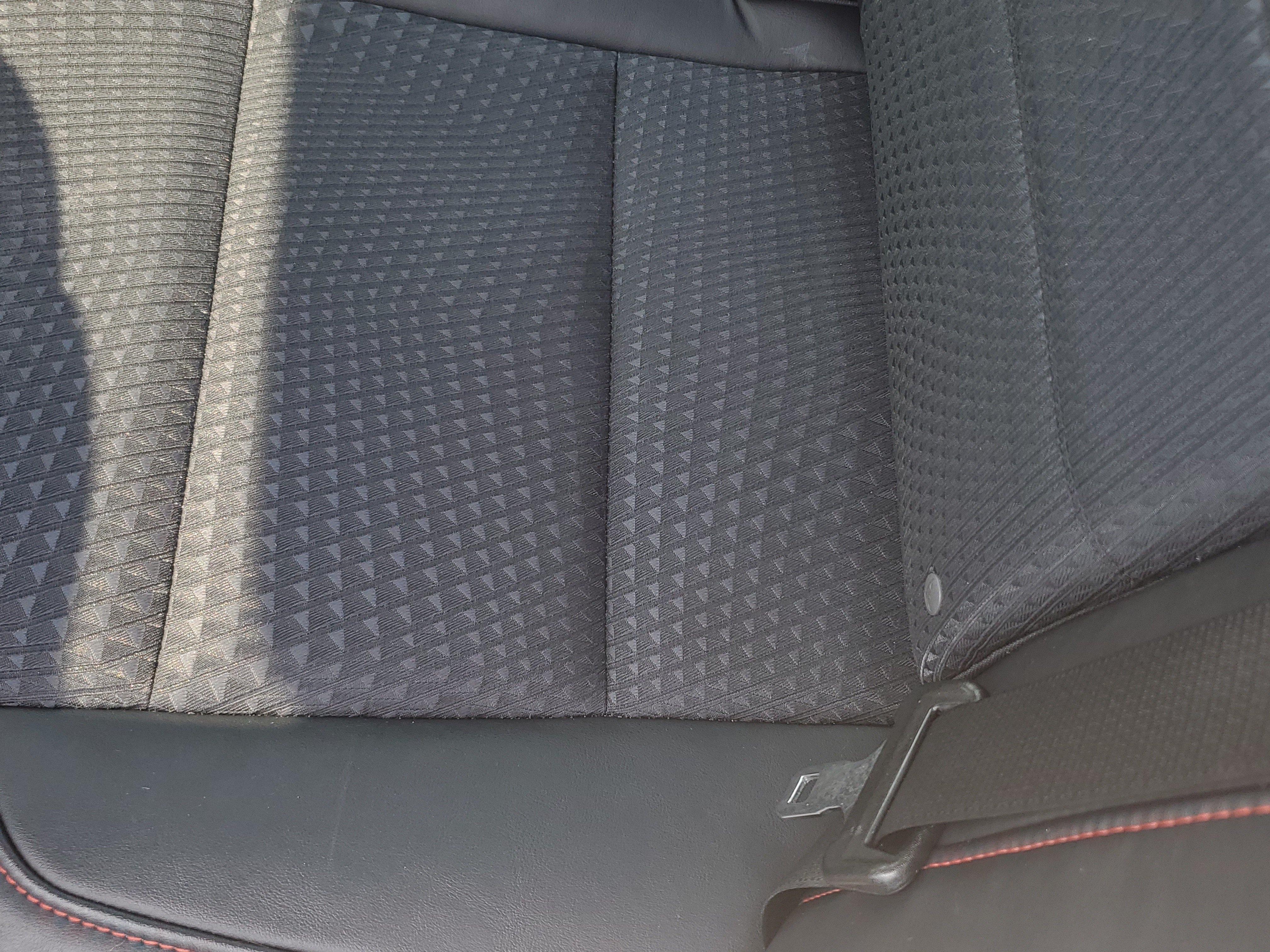 Used 2015 Toyota Camry SE w/ Moonroof Package FWD image 14