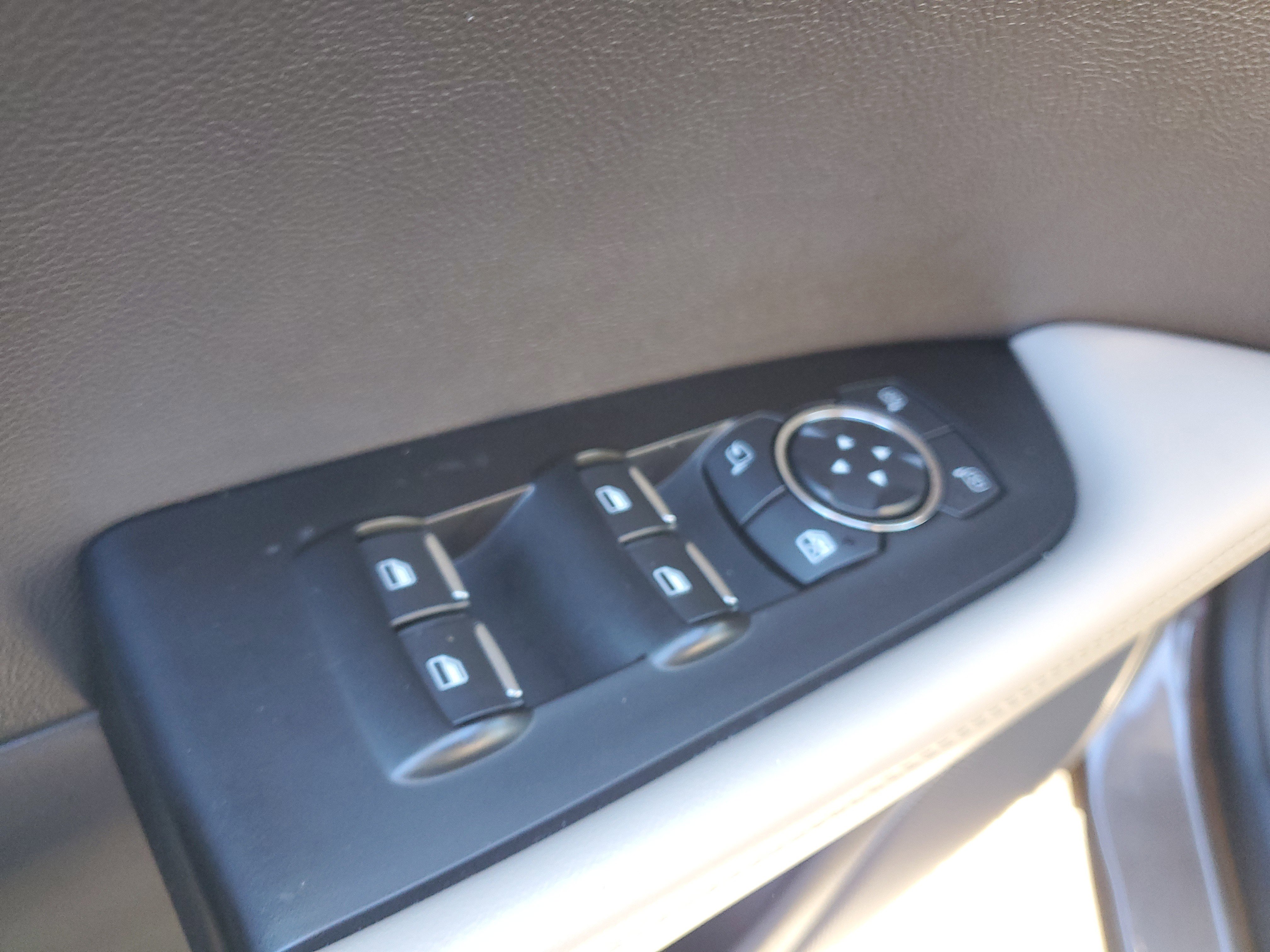 Used 2022 Lincoln Nautilus FWD w/ Premium Package image 17