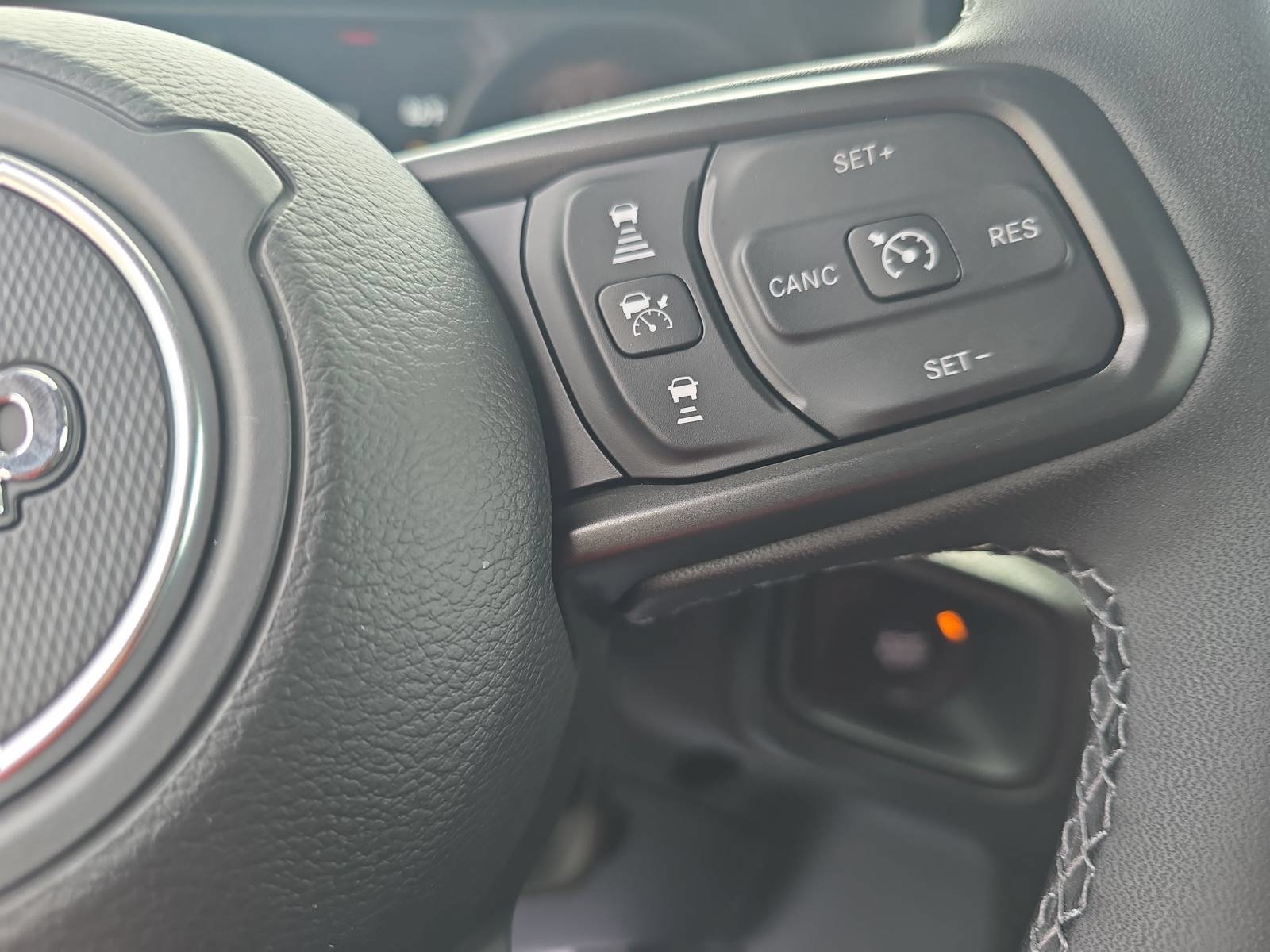 New 2026 Jeep Gladiator Sport AWD/4WD image 17