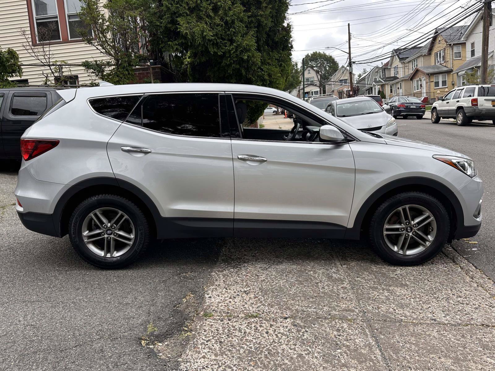 Used 2017 Hyundai Santa Fe Sport FWD image 7