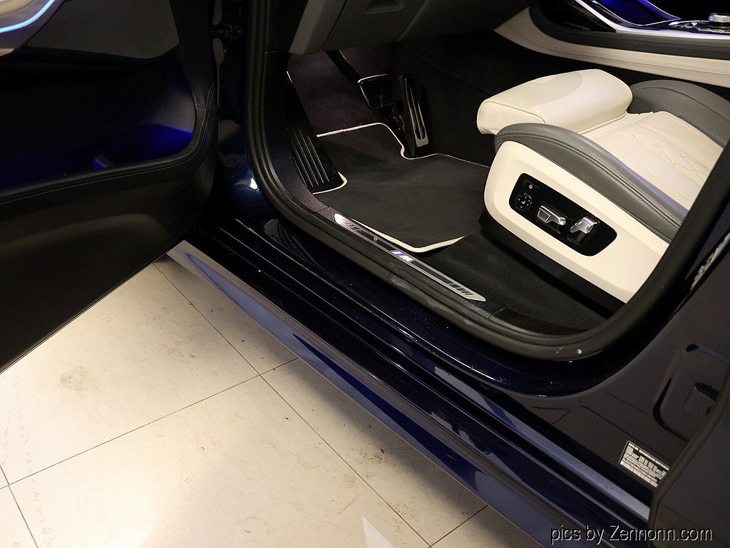 Certified 2025 BMW X7 xDrive40i AWD/4WD image 30