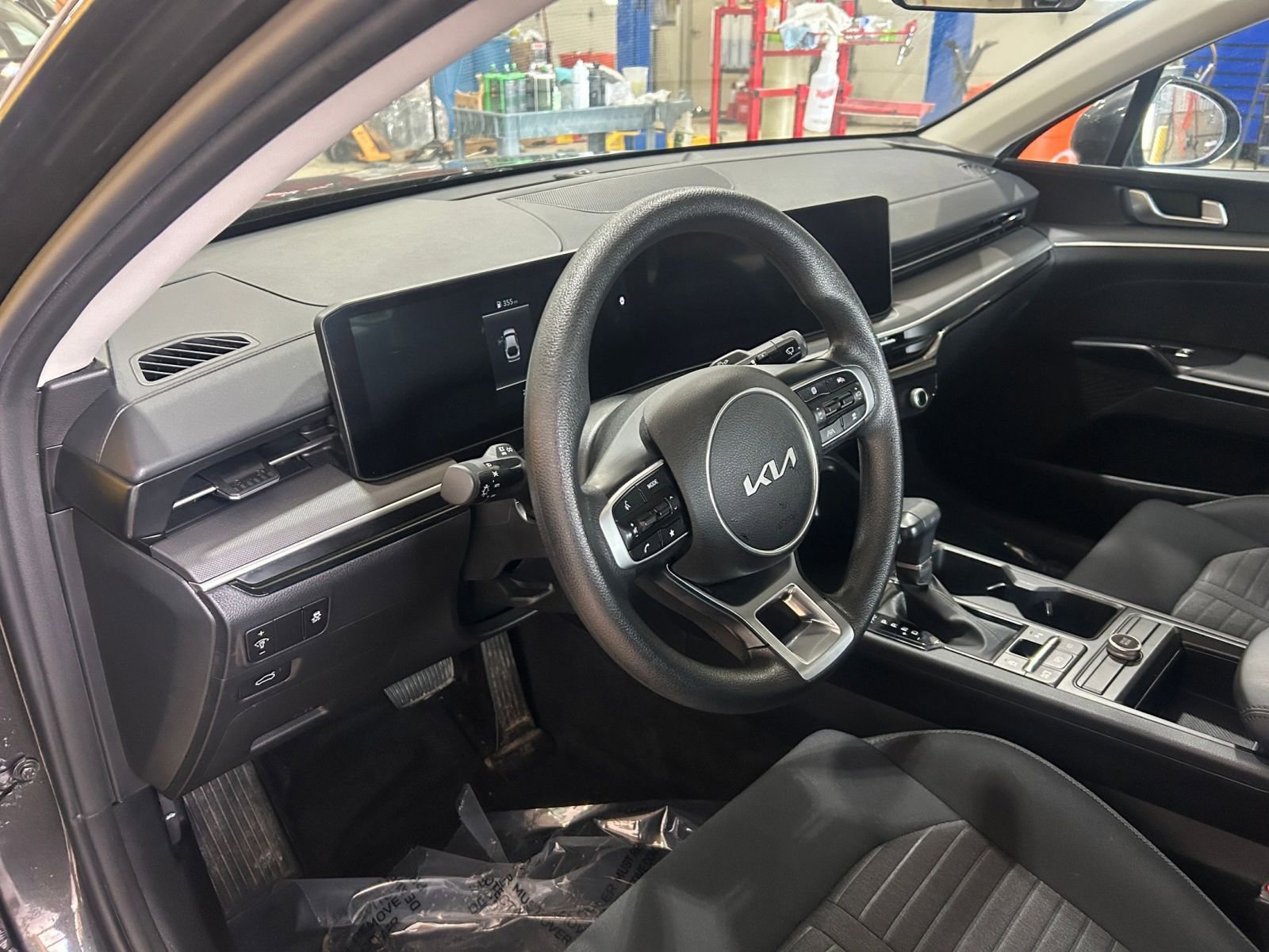 Used 2025 Kia K5 LXS image 34