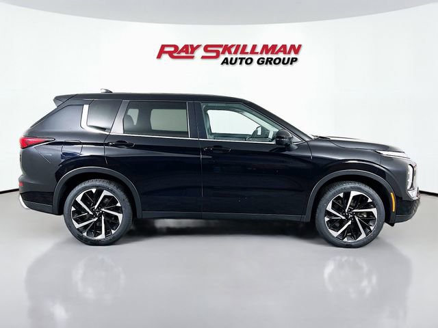 Used 2024 Mitsubishi Outlander SE image 8