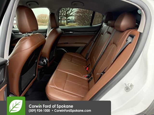 Used 2018 Alfa Romeo Stelvio AWD image 11