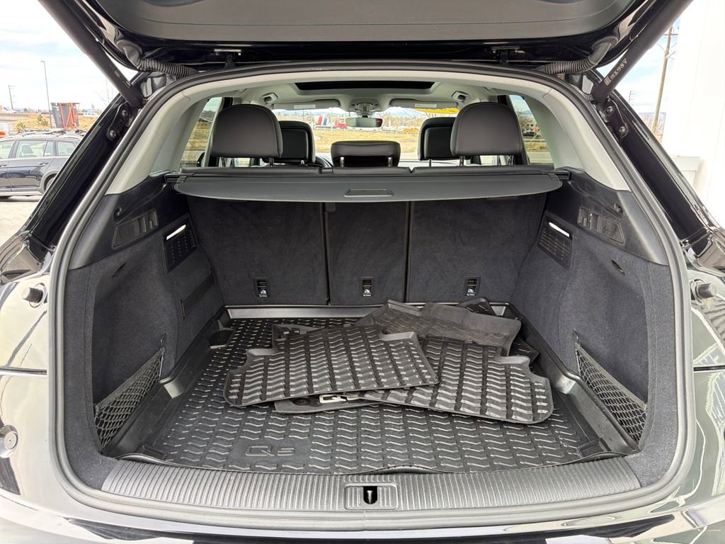 Used 2023 Audi Q5 2.0T Premium w/ Convenience Package image 52