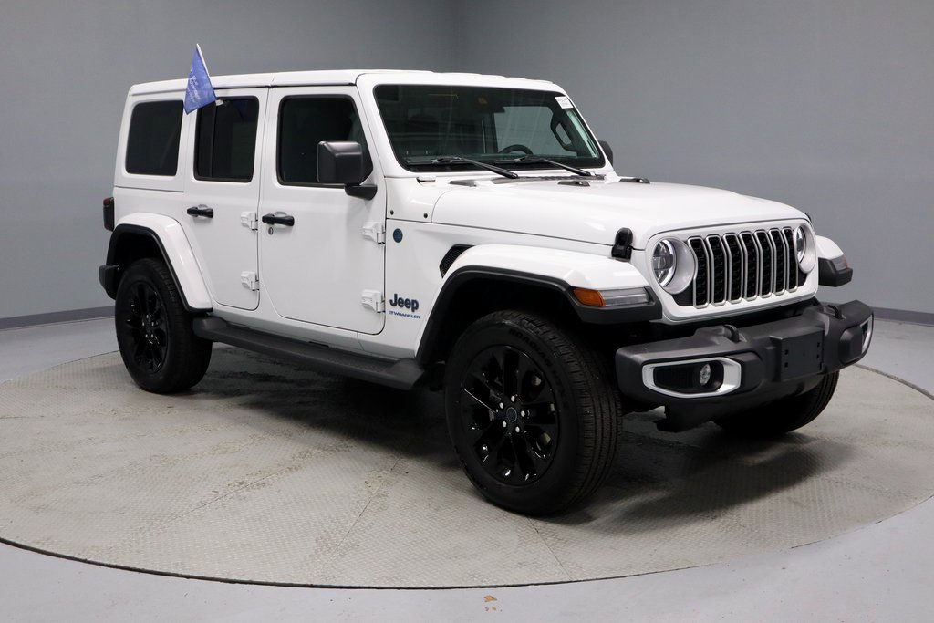 Used 2025 Jeep Wrangler Unlimited Sahara image 1